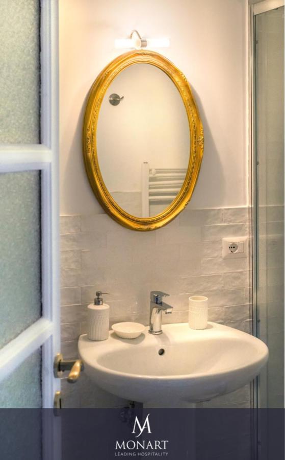 Monart Hospitality Cavour Bed and Breakfast Napoli Eksteriør billede
