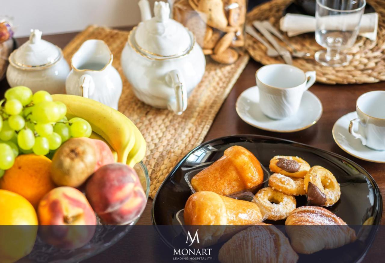 Monart Hospitality Cavour Bed and Breakfast Napoli Eksteriør billede