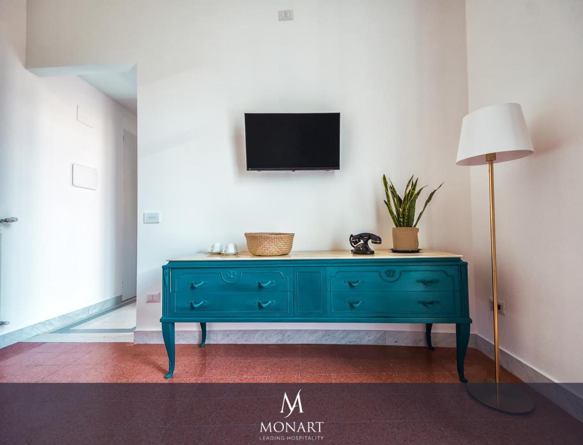 Monart Hospitality Cavour Bed and Breakfast Napoli Eksteriør billede